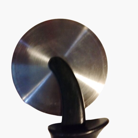 OXO Pizza Cutter Wheel  Ergonomic Handle - Picture 5 of 7